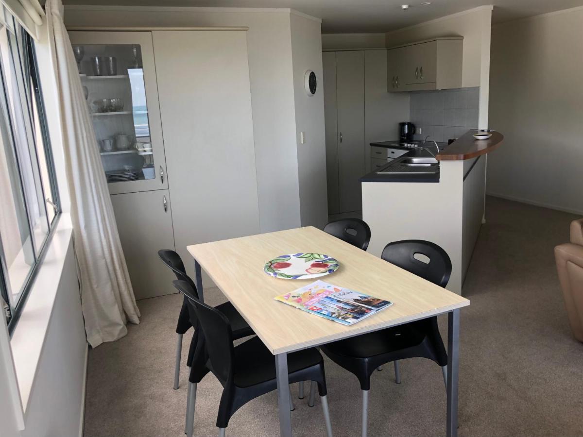 Beachpoint Apartments Ohope Buitenkant foto