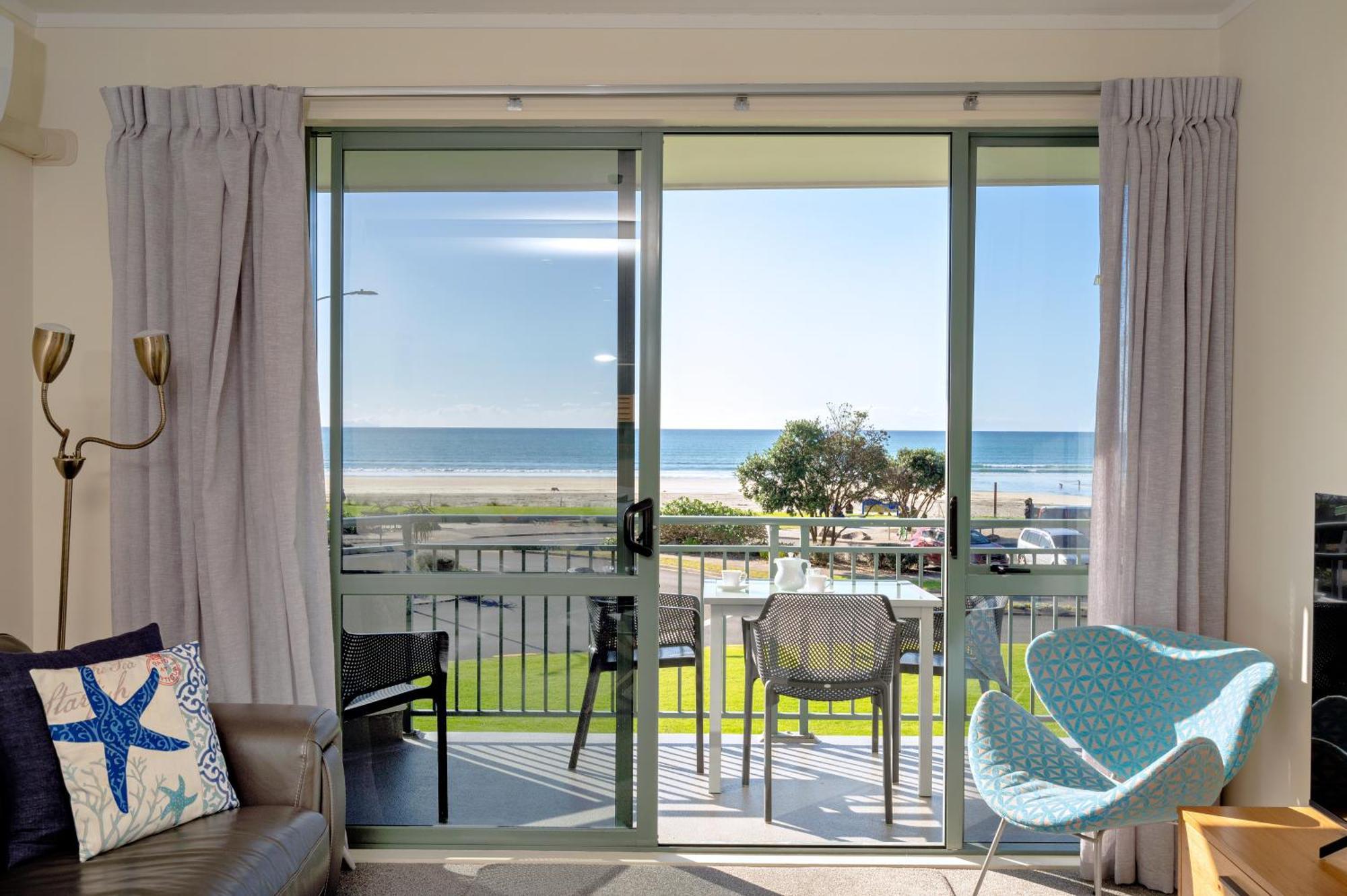 Beachpoint Apartments Ohope Buitenkant foto
