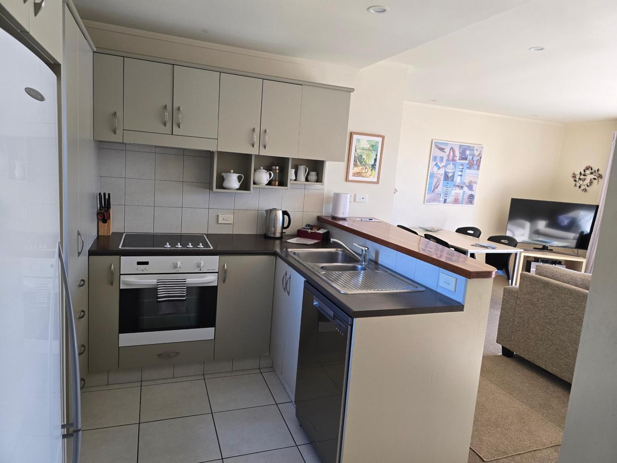 Beachpoint Apartments Ohope Buitenkant foto