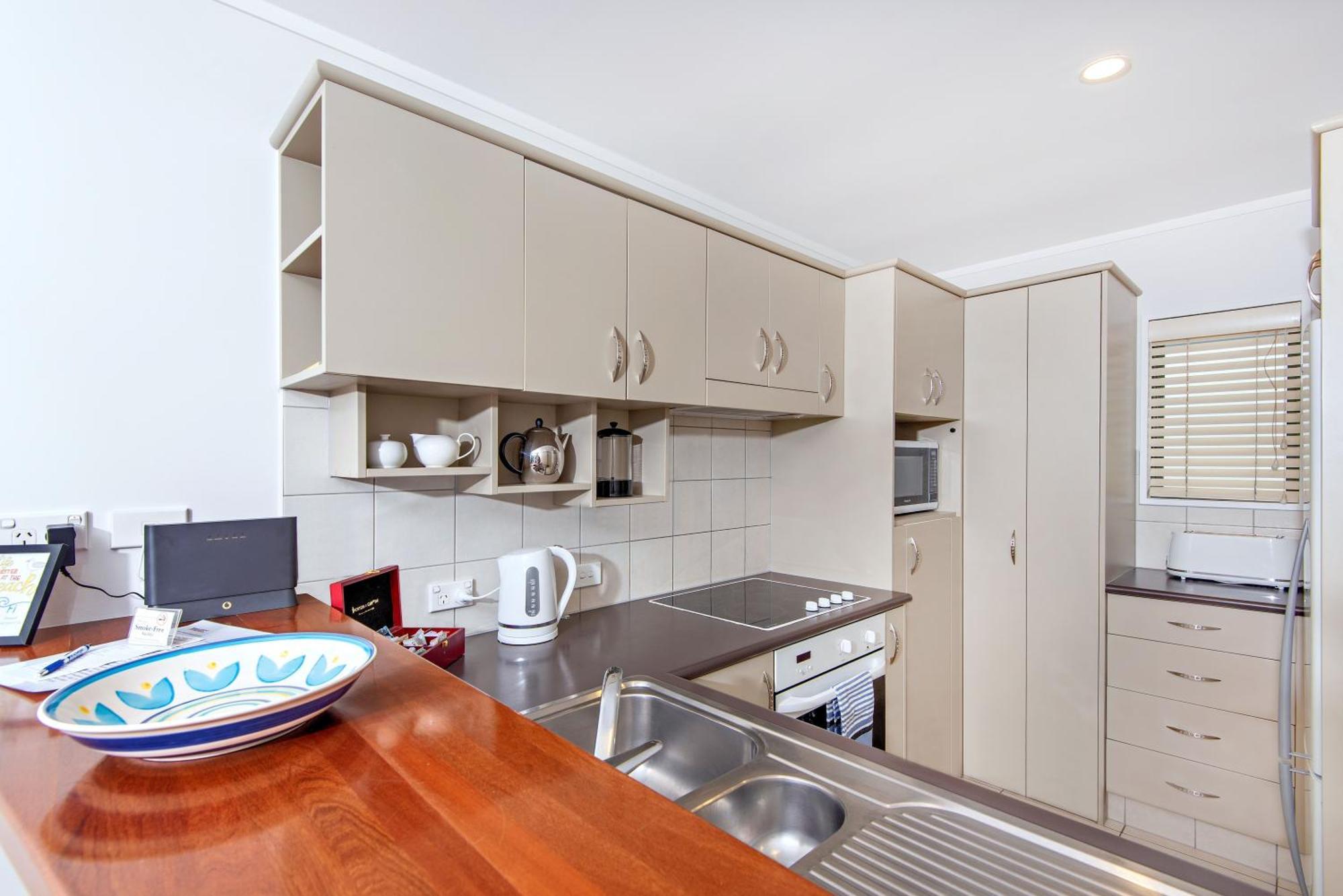 Beachpoint Apartments Ohope Buitenkant foto