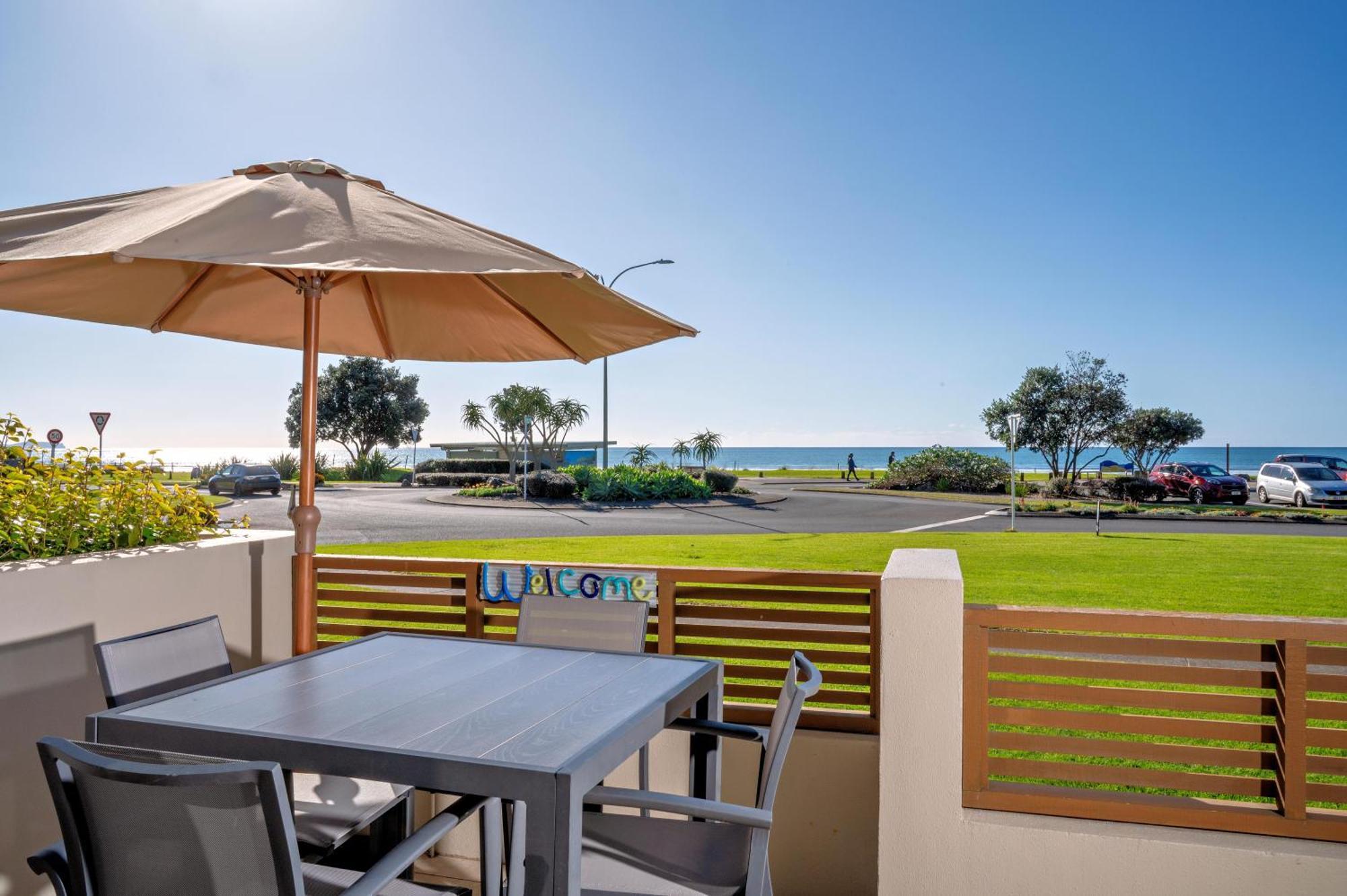 Beachpoint Apartments Ohope Buitenkant foto