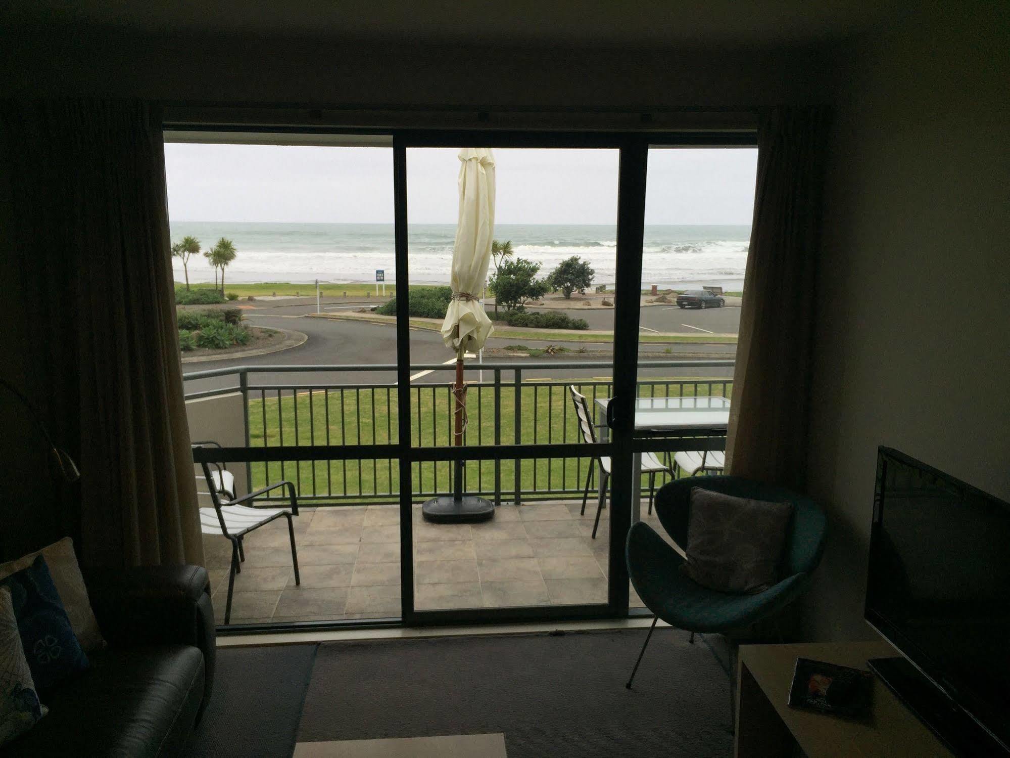 Beachpoint Apartments Ohope Buitenkant foto