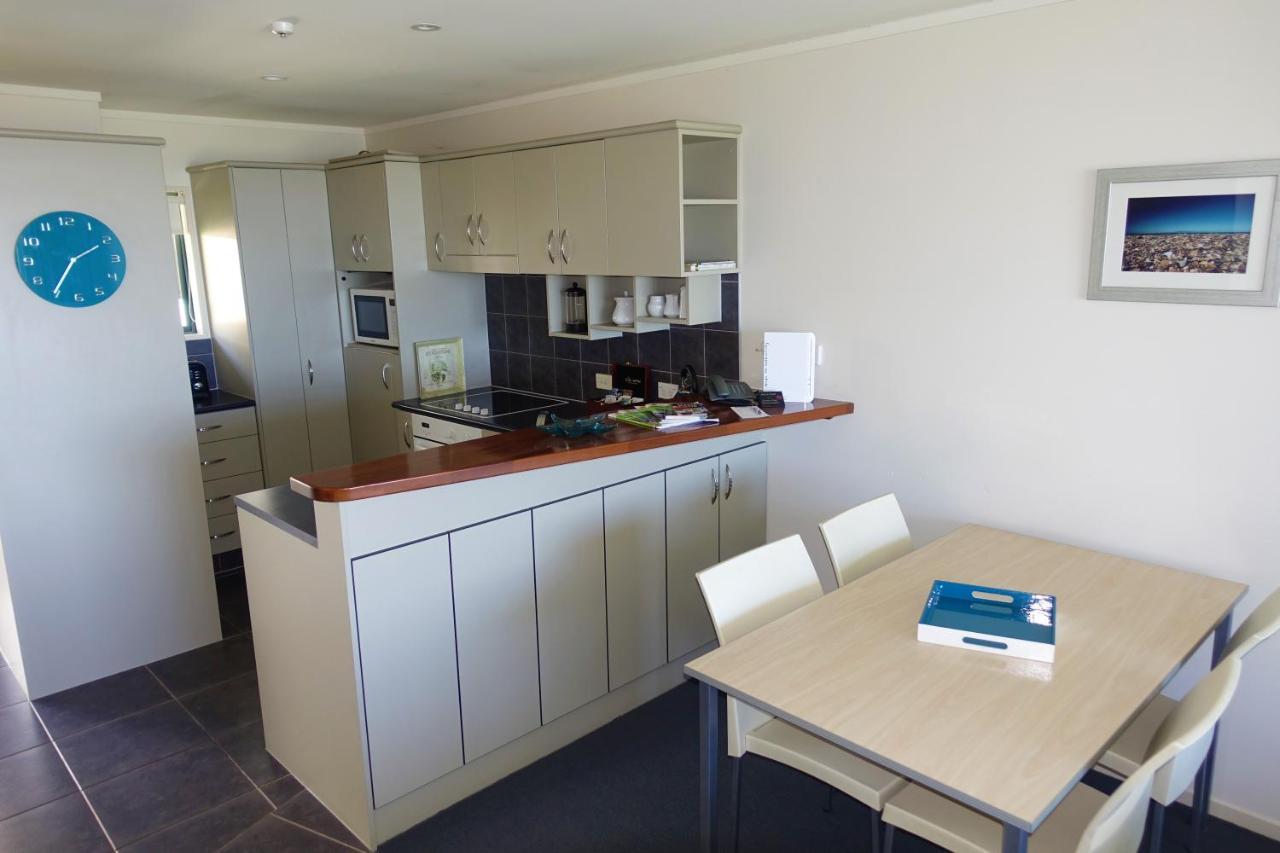 Beachpoint Apartments Ohope Buitenkant foto